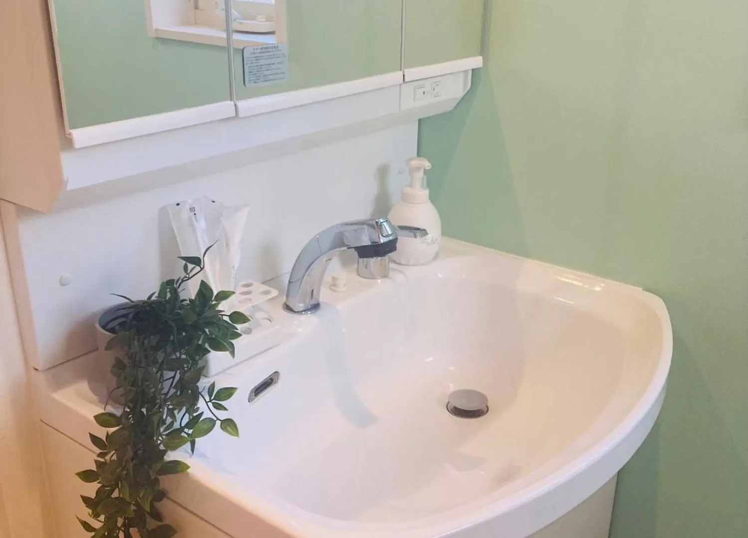 Leola鶴橋2 Apartment Osaka