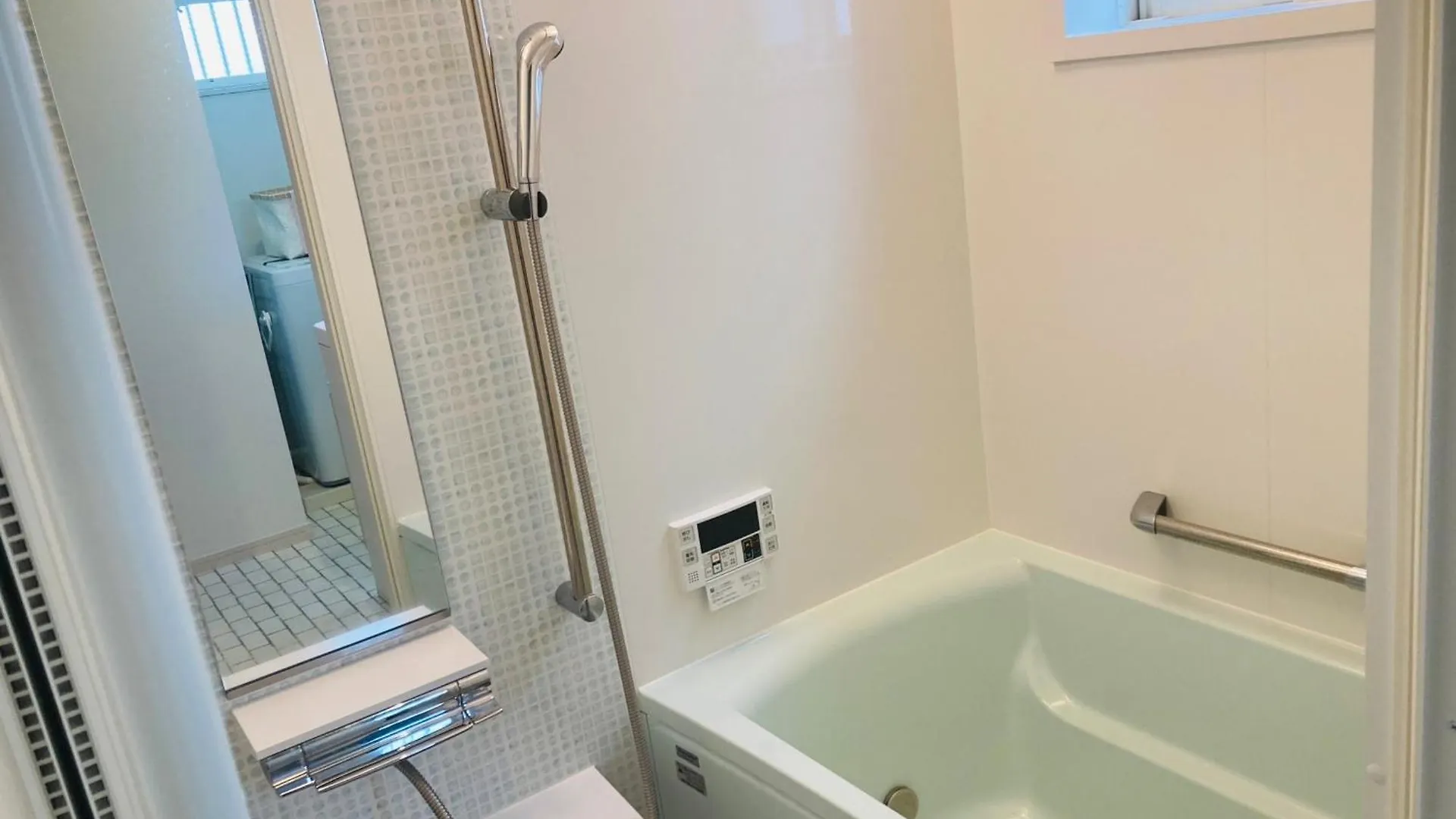 Leola鶴橋2 Apartment Osaka